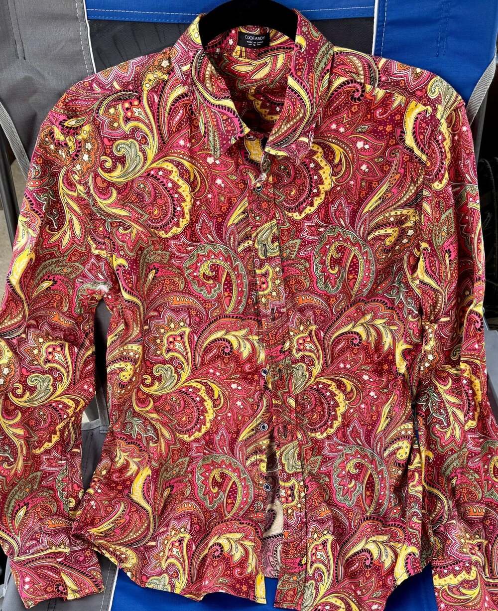 COOFANDY Paisley Long Sleeve Button-Up Shirt Size S Red Multi